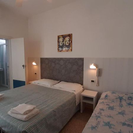 Hotel Luana ริมินี ภายนอก รูปภาพ