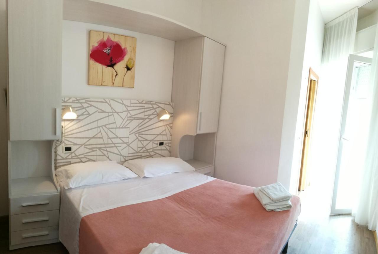 Hotel Luana ริมินี ภายนอก รูปภาพ