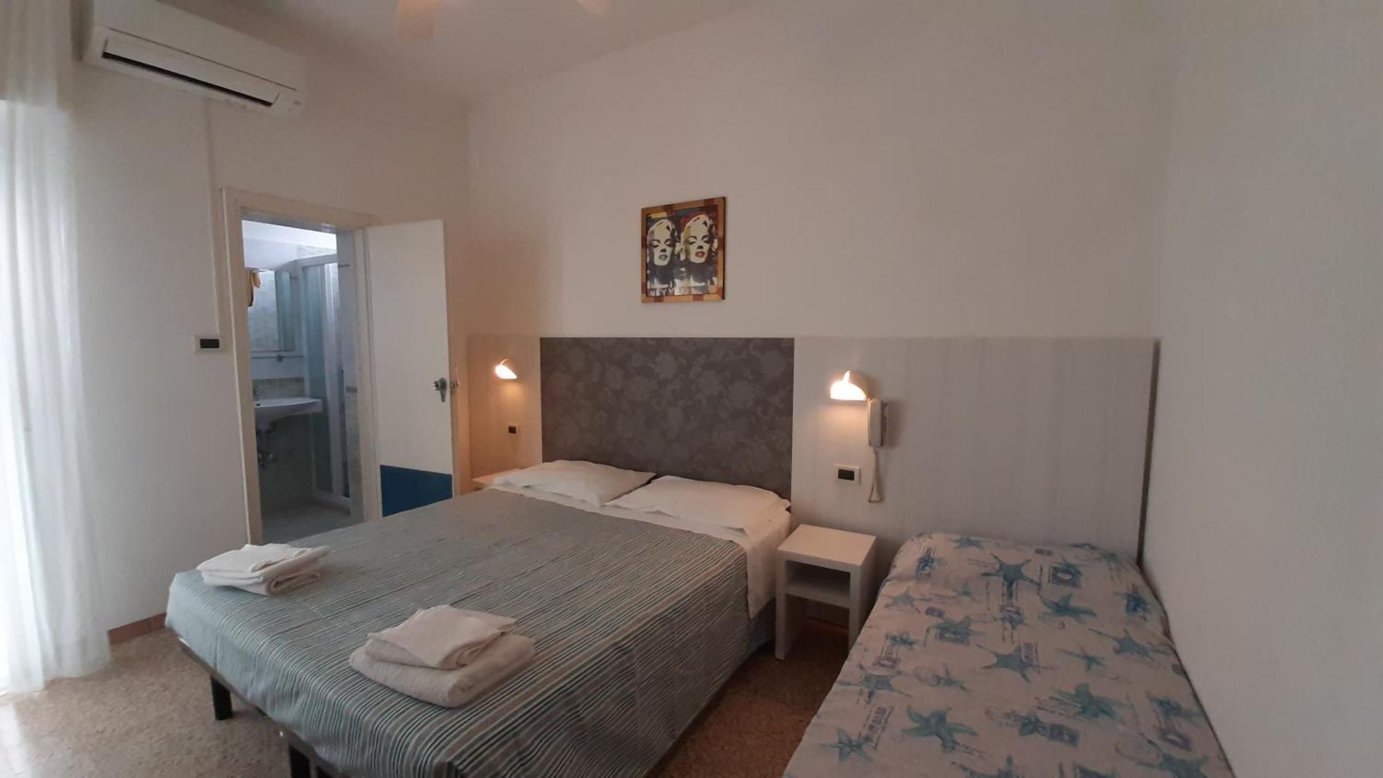 Hotel Luana ริมินี ภายนอก รูปภาพ