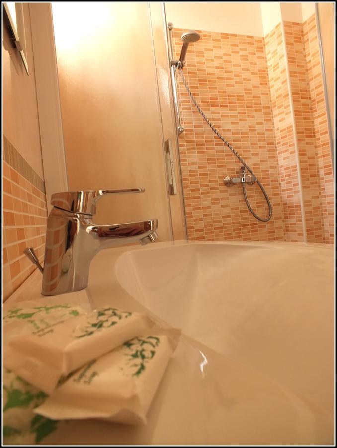 Hotel Luana ริมินี ภายนอก รูปภาพ