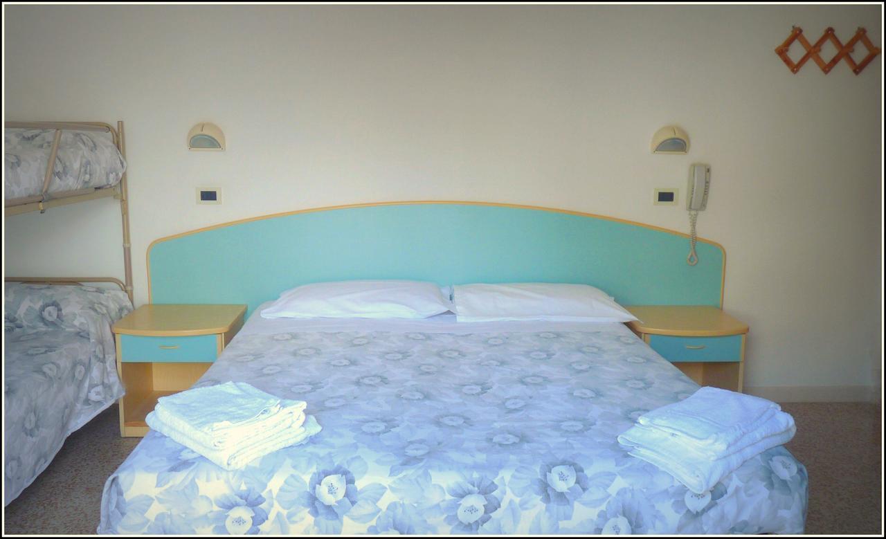 Hotel Luana ริมินี ภายนอก รูปภาพ