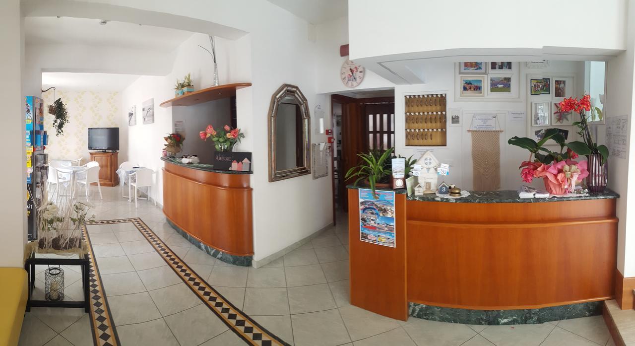 Hotel Luana ริมินี ภายนอก รูปภาพ